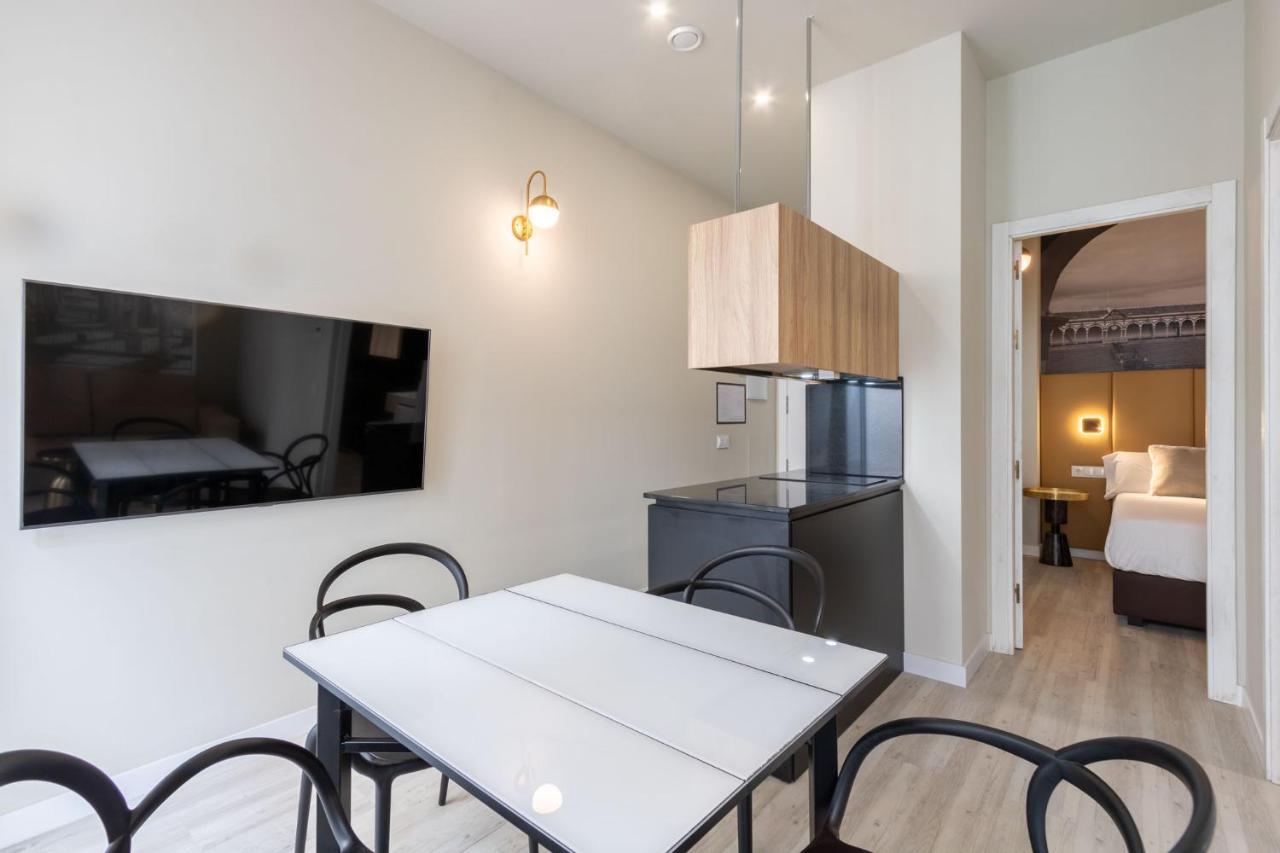 Harinas Central Apartments By Valcambre Севилья Экстерьер фото
