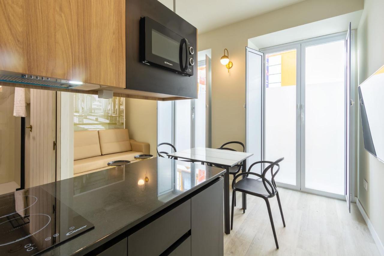 Harinas Central Apartments By Valcambre Севилья Экстерьер фото
