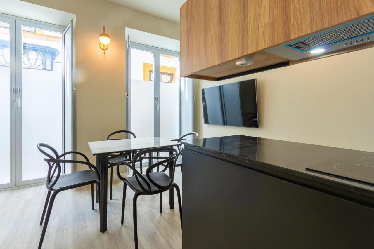 Harinas Central Apartments By Valcambre Севилья Экстерьер фото